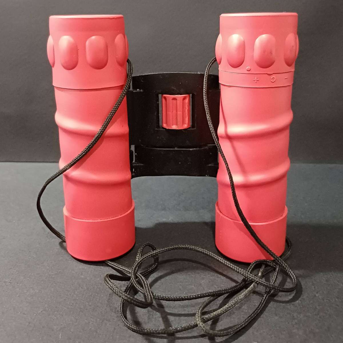 Tasco Compact Binoculars - 10x25 with Rubber Armor