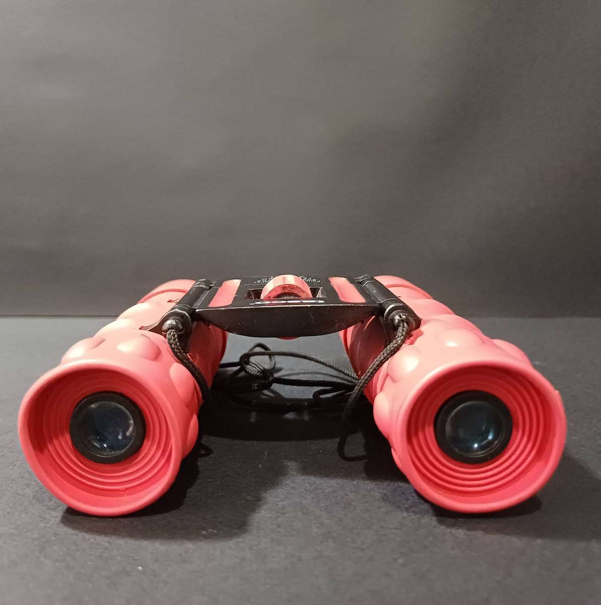 Tasco Compact Binoculars - 10x25 with Rubber Armor