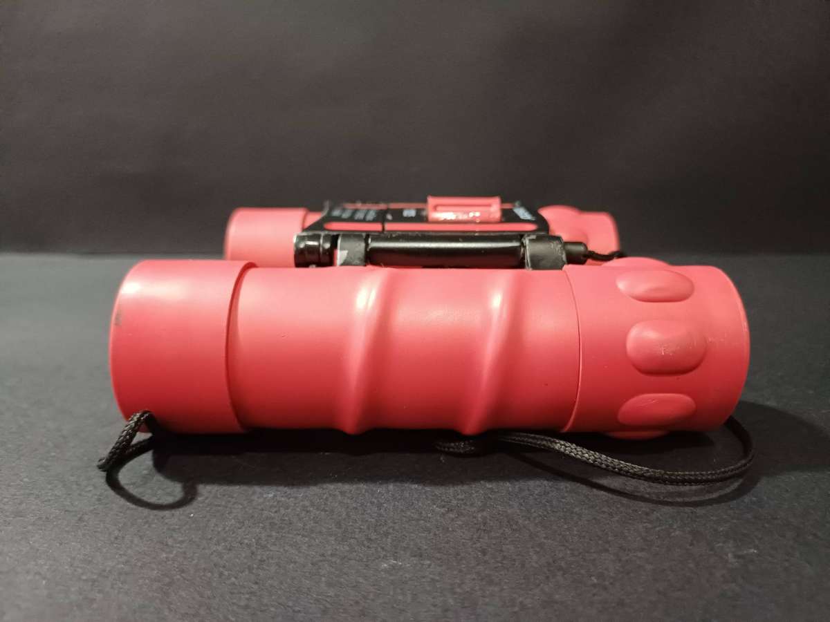 Tasco Compact Binoculars - 10x25 with Rubber Armor