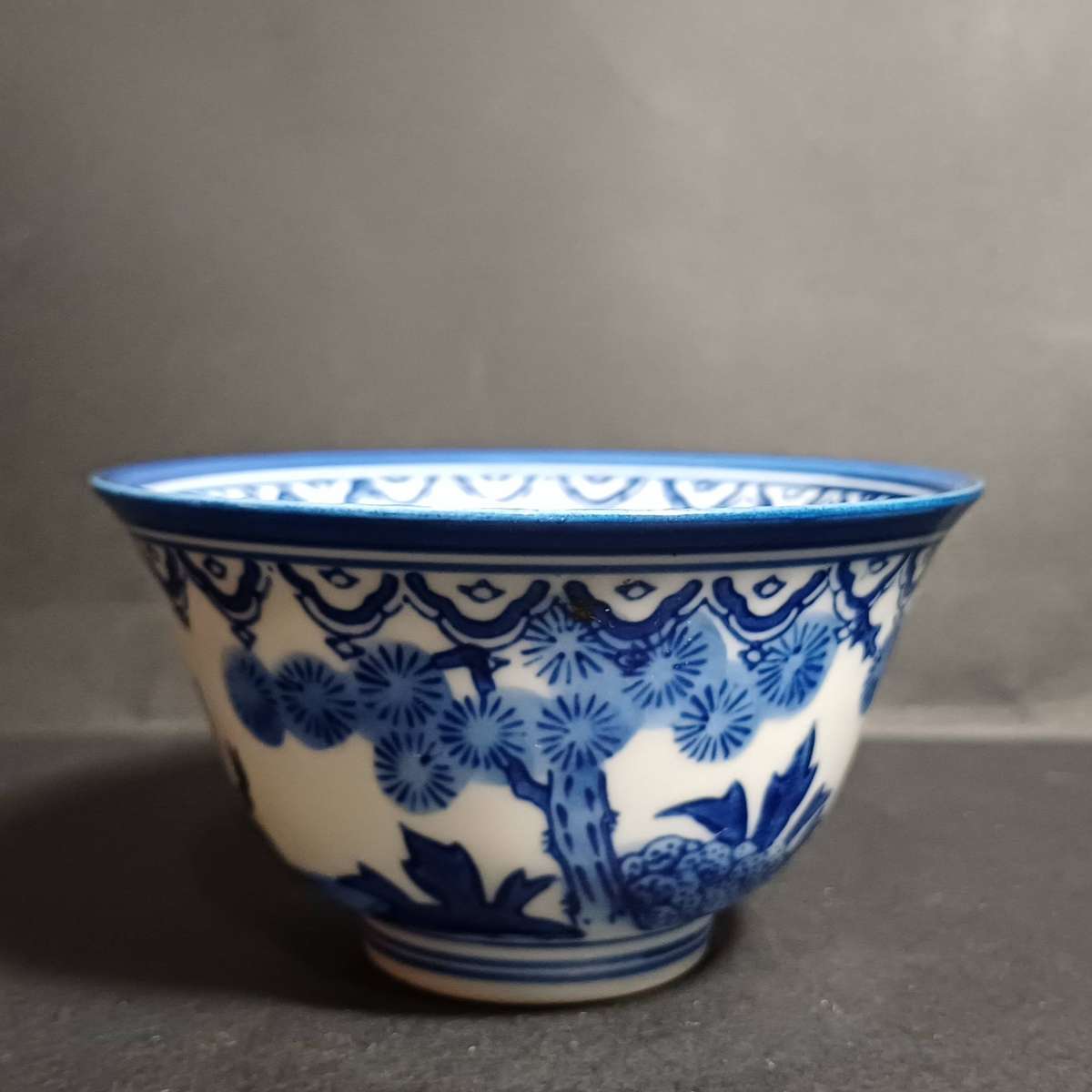 Antique Japanese Arita Ware - Nabeshima Style Sometsuke Karako Porcelain Tea Cup