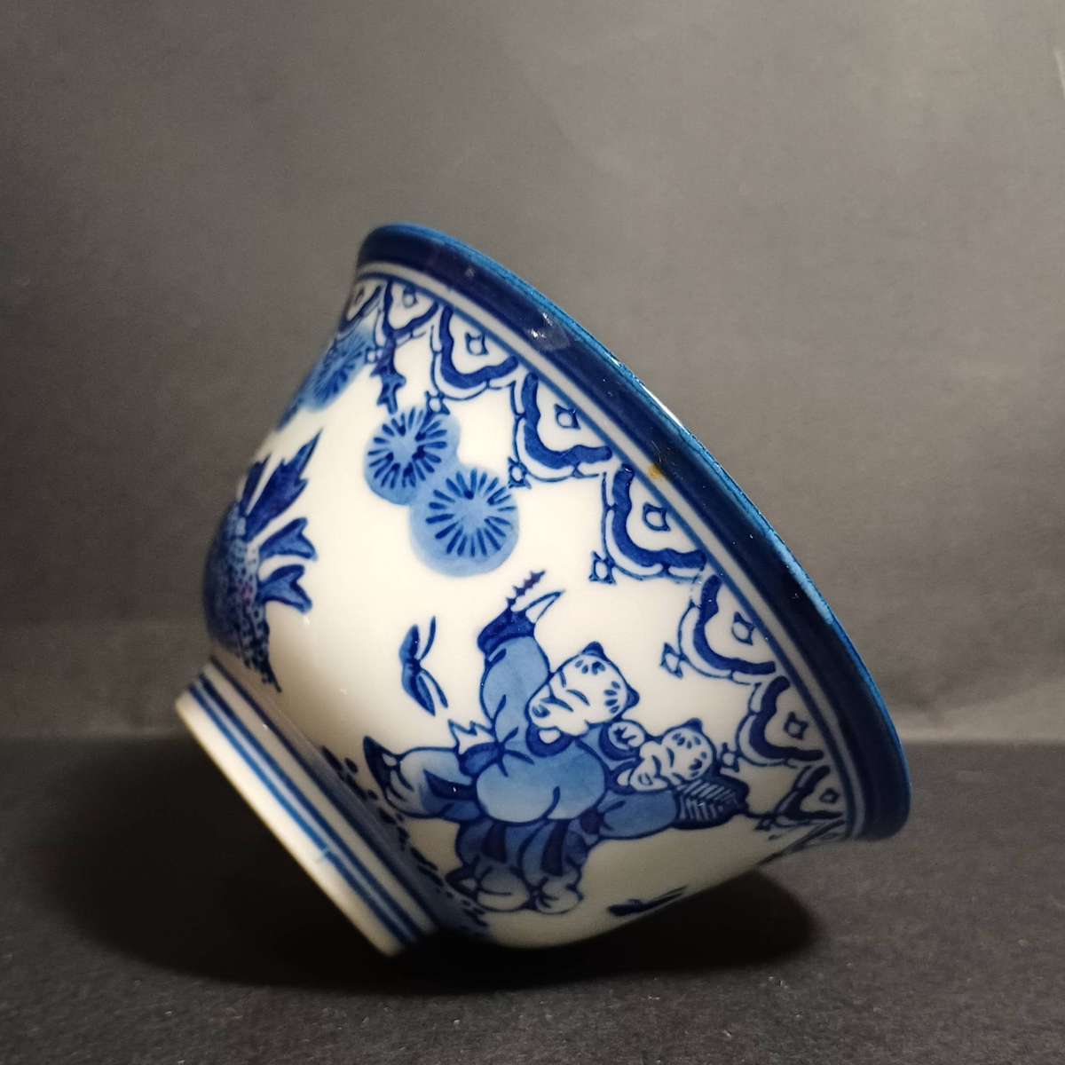 Antique Japanese Arita Ware - Nabeshima Style Sometsuke Karako Porcelain Tea Cup