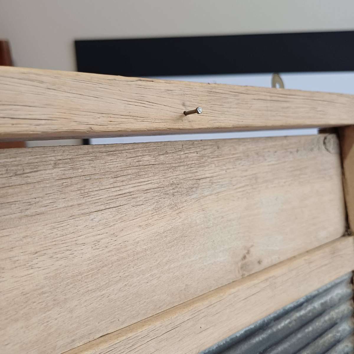 ANTIQUE WASHBOARD | Repurposed Rustic Country-Style Wall Decor with Hooks