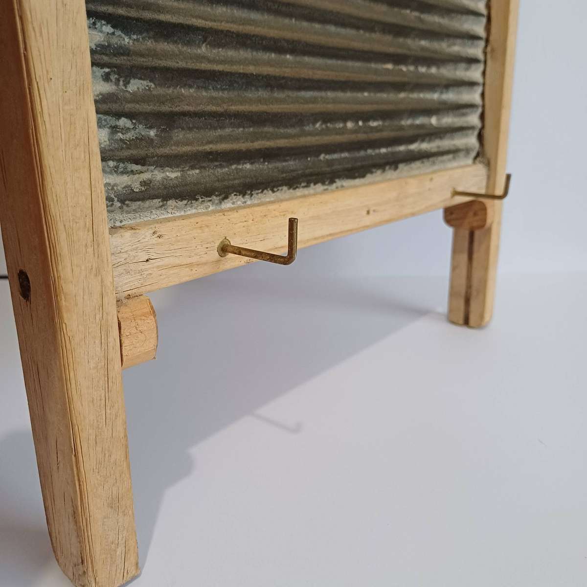 ANTIQUE WASHBOARD | Repurposed Rustic Country-Style Wall Decor with Hooks