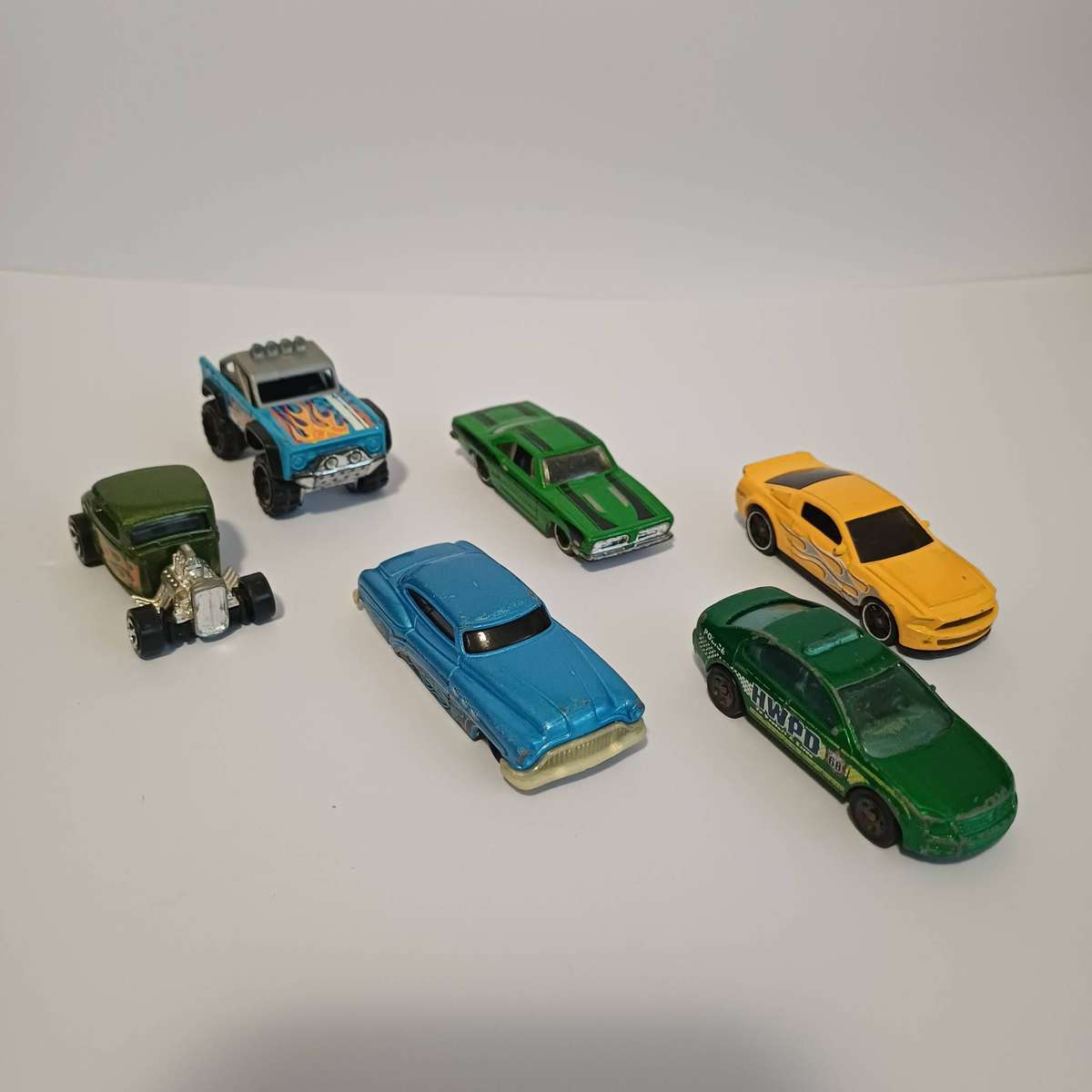 Hot Wheels 6-Car American Classics & Muscle Bundle: 'Cuda, Bronco, Shelby & More!