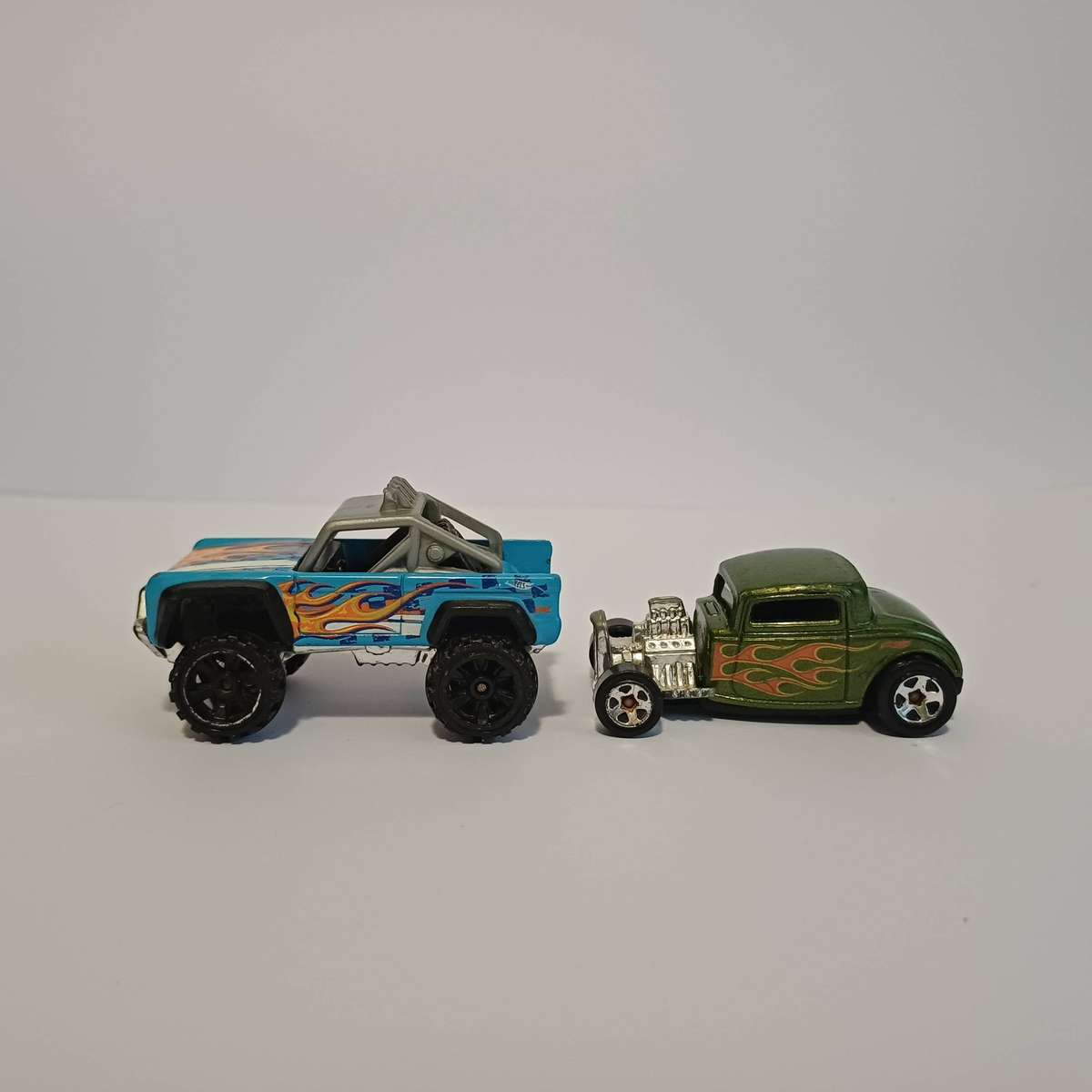 Hot Wheels 6-Car American Classics & Muscle Bundle: 'Cuda, Bronco, Shelby & More!