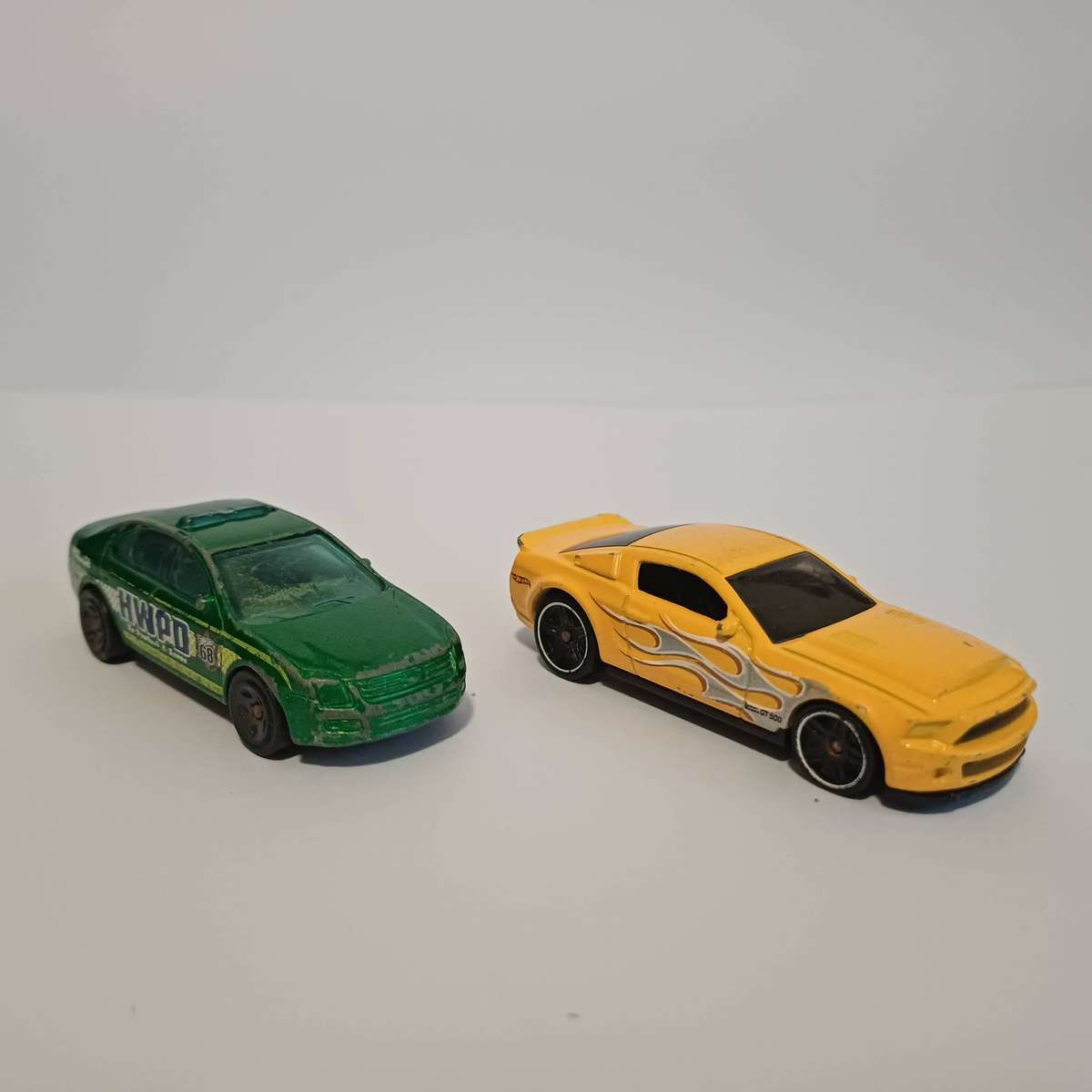 Hot Wheels 6-Car American Classics & Muscle Bundle: 'Cuda, Bronco, Shelby & More!