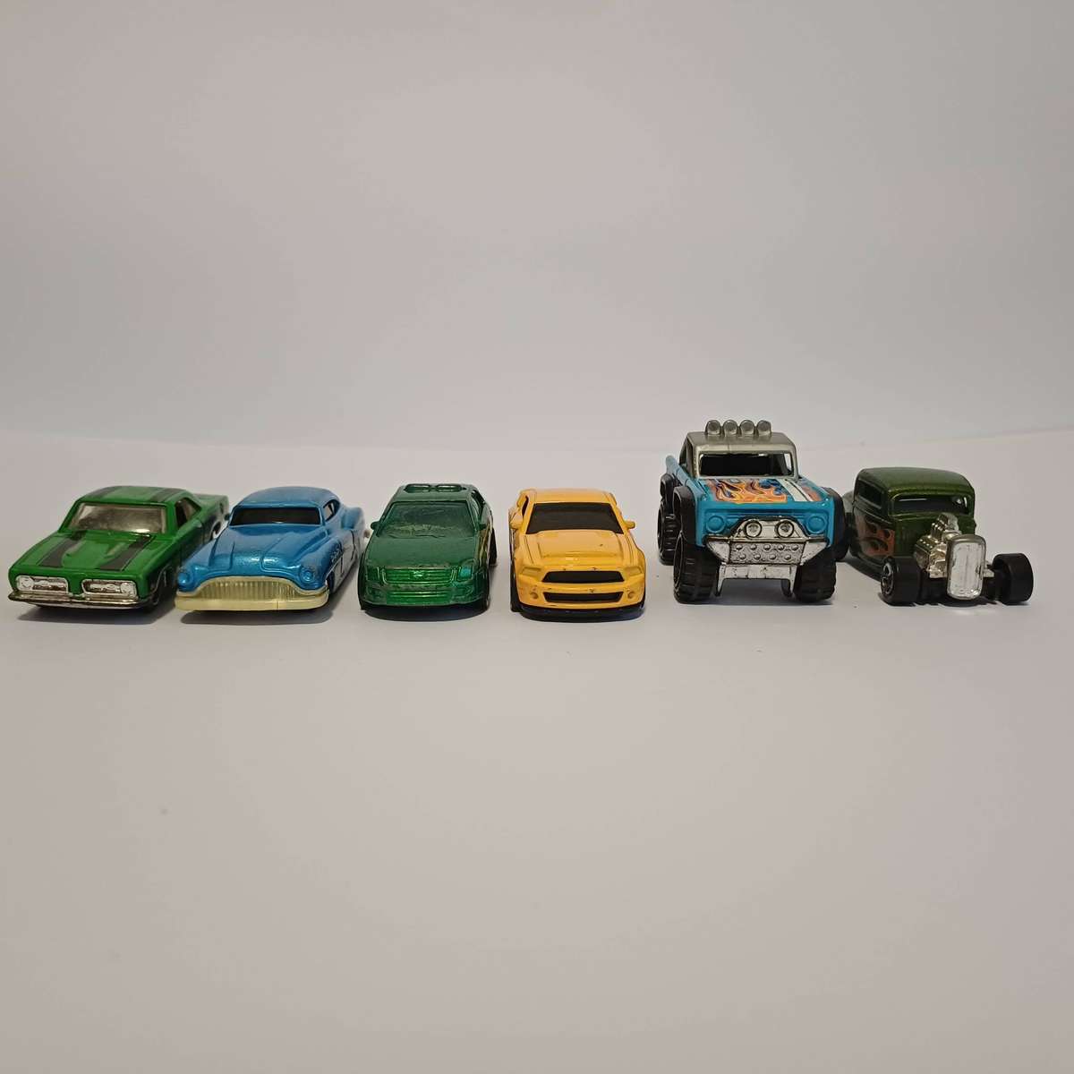 Hot Wheels 6-Car American Classics & Muscle Bundle: 'Cuda, Bronco, Shelby & More!