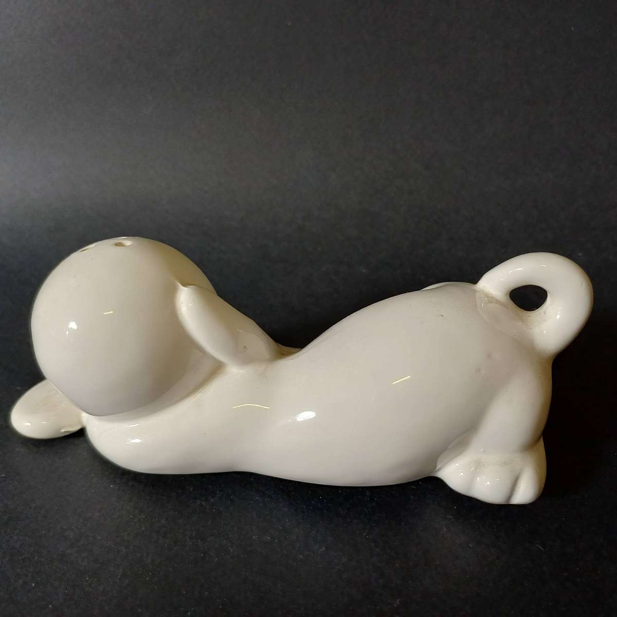 Adorable Ceramic Napping Puppy & Kitten Salt & Pepper Shakers UNUSED!