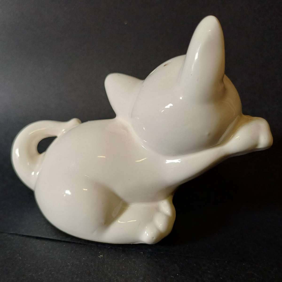 Adorable Ceramic Napping Puppy & Kitten Salt & Pepper Shakers UNUSED!