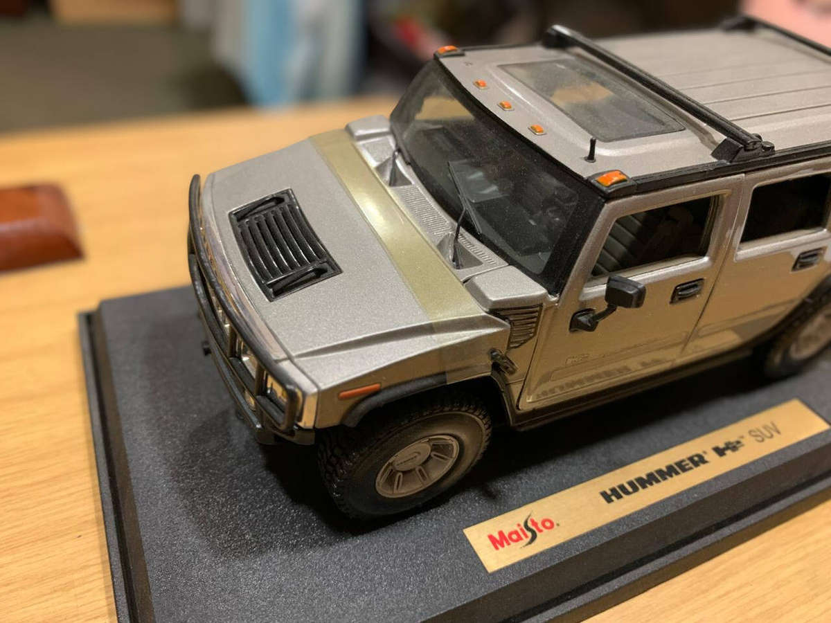 Vintage Maisto Premiere Edition Hummer H2 1:18 Diecast Model Car