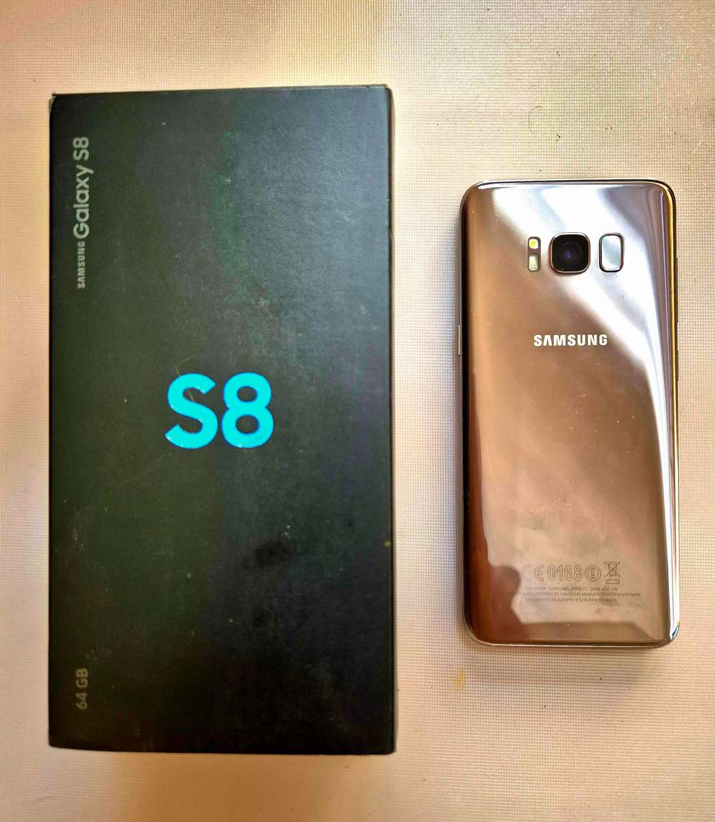 SAMSUNG S8 Smartphone (64 GB)