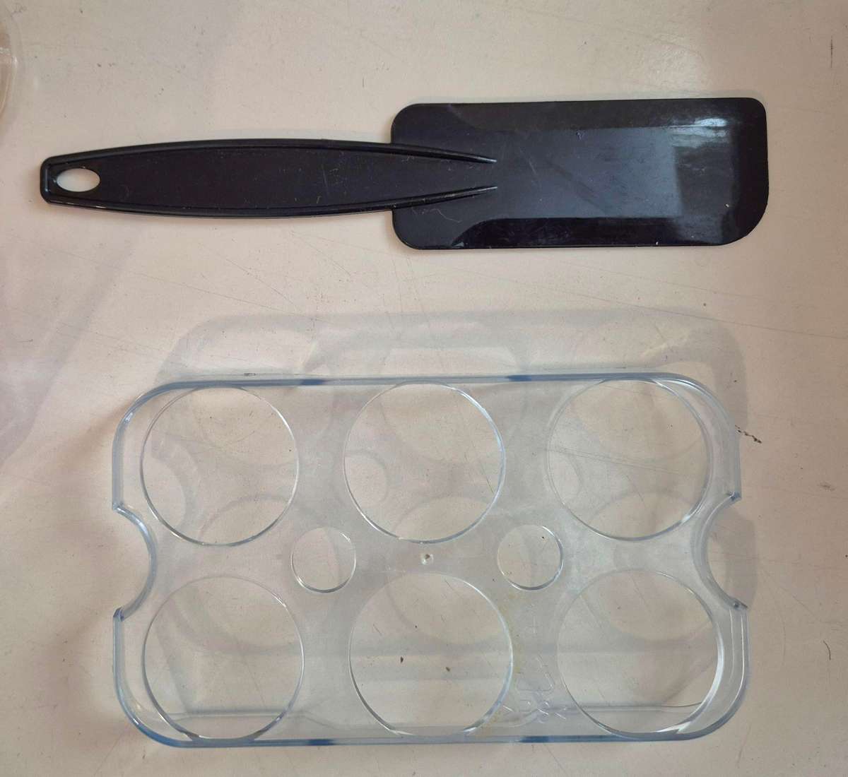 Kitchen Plastics & Containers