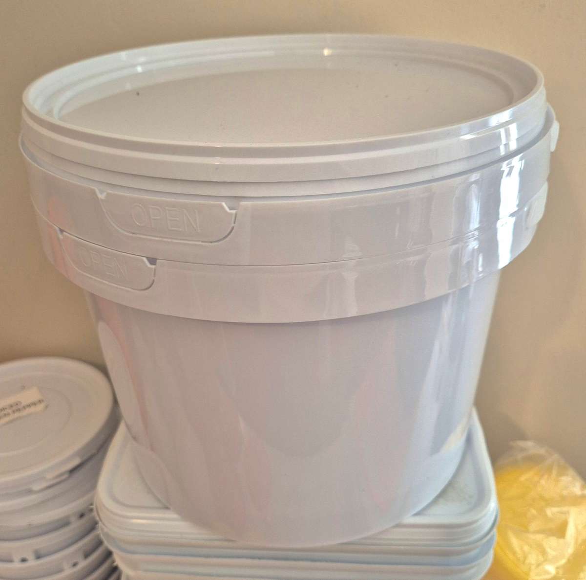 Kitchen Plastics & Containers