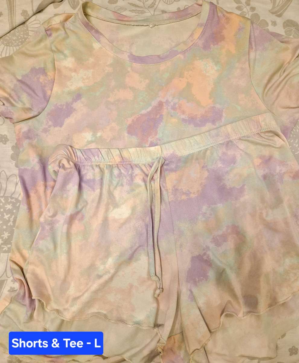 Woman's Pyjama Sets (x7)