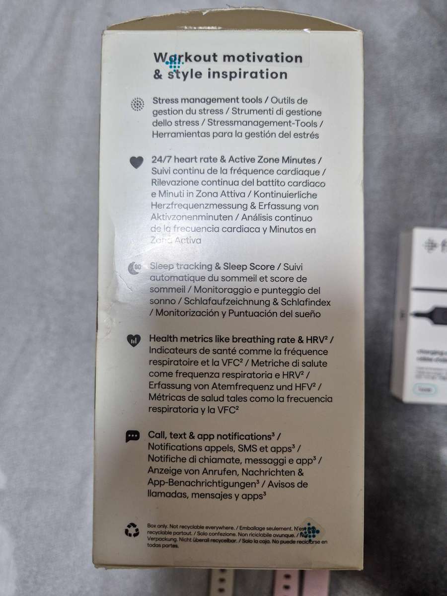 FITBIT LUXE SMARTWATCH