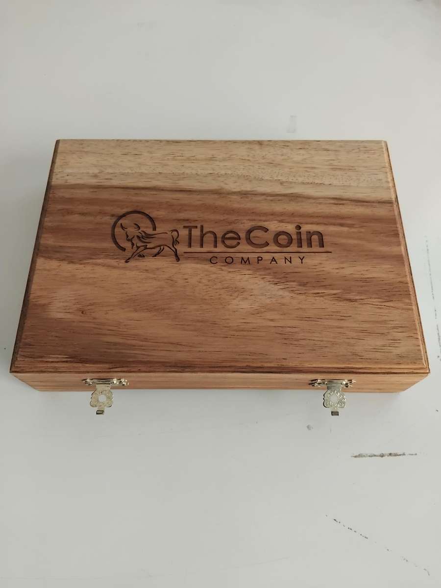 The Coin Company Oak Graded Coin Holder