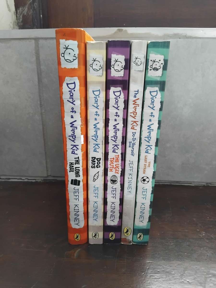 Diary of a Wimpy Kid (5 Book Collection)