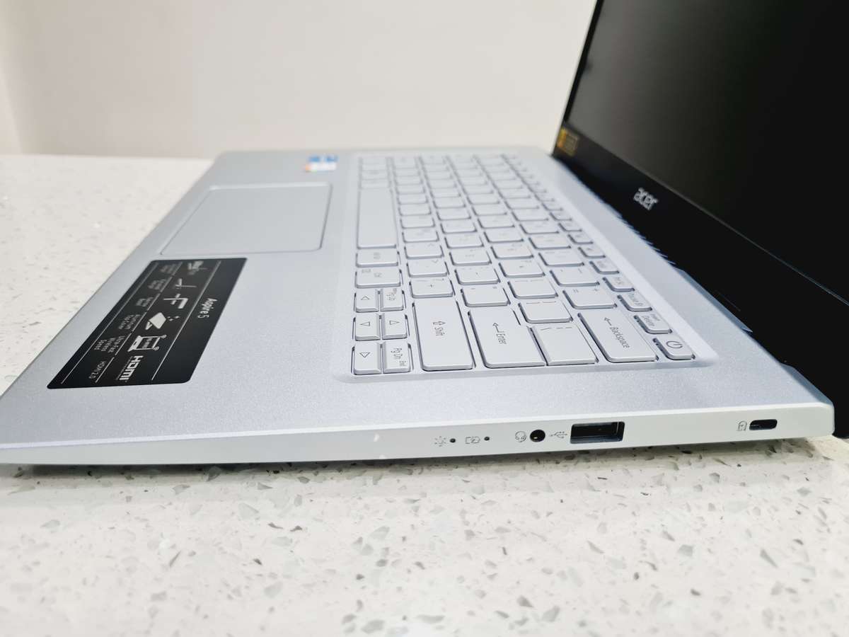 Acer Aspire 5 - i5 11th + 8gb + 256gb