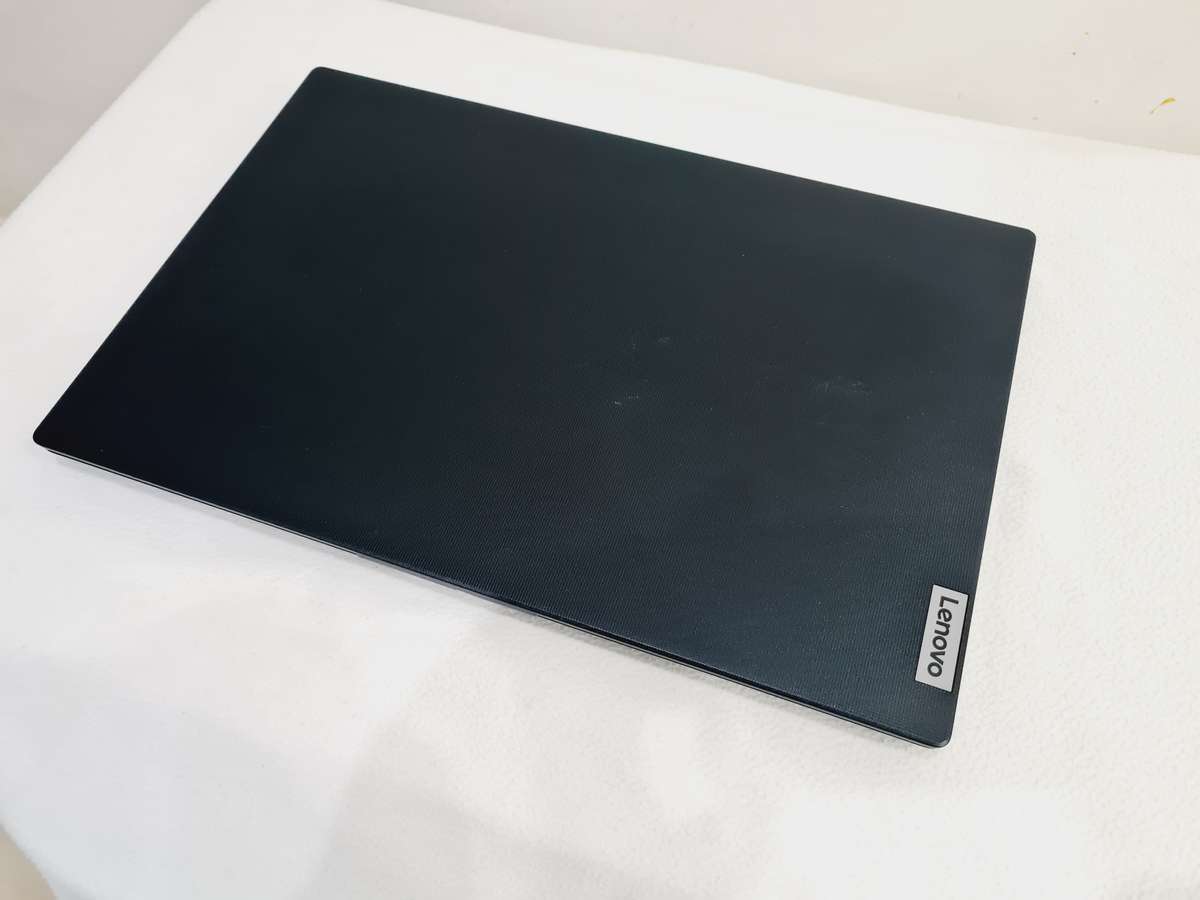 Lenovo v15 g2 - i5 11th gen - 8gb - 512gb nVme