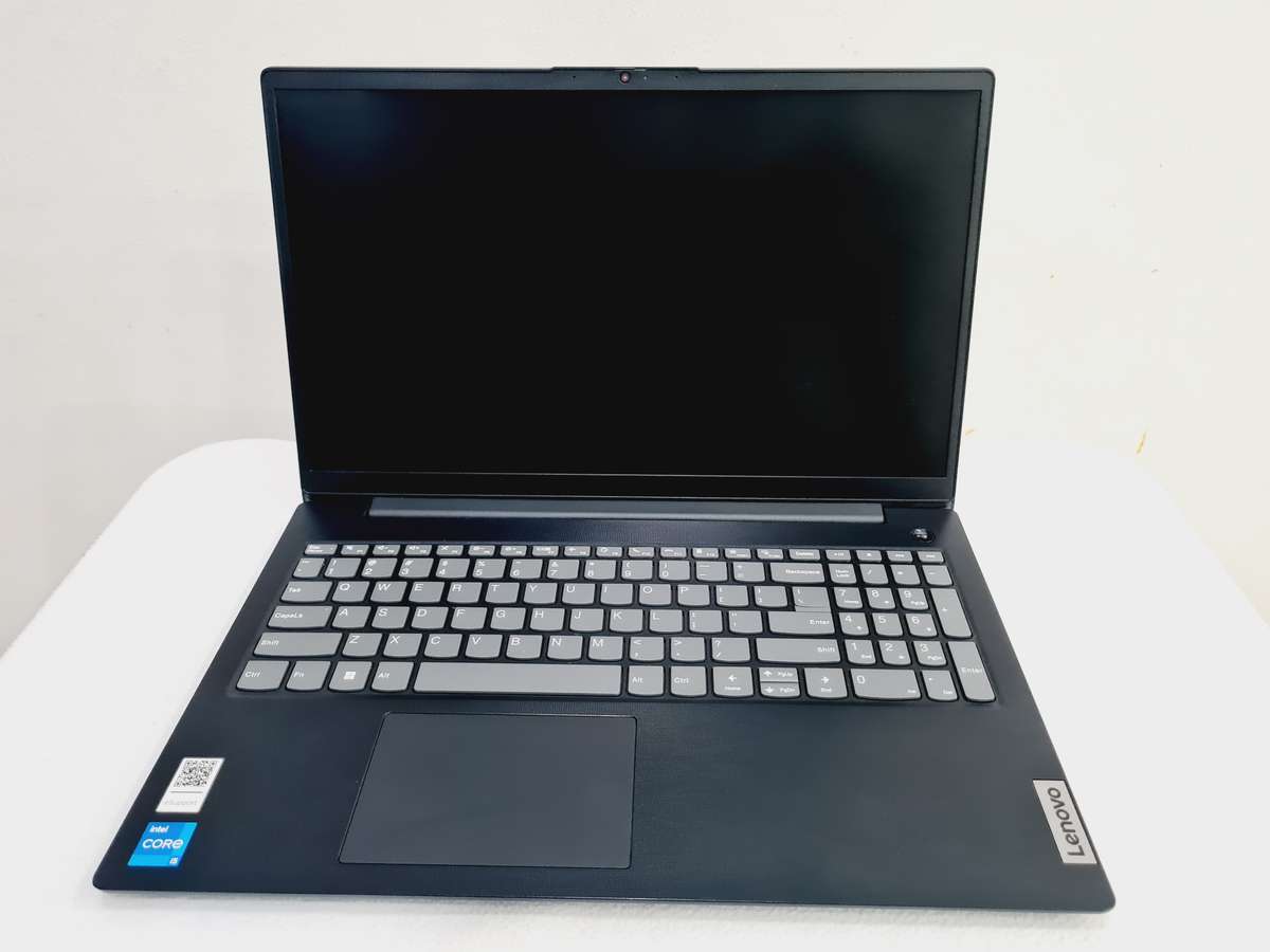 Lenovo v15 g2 - i5 11th gen - 8gb - 512gb nVme