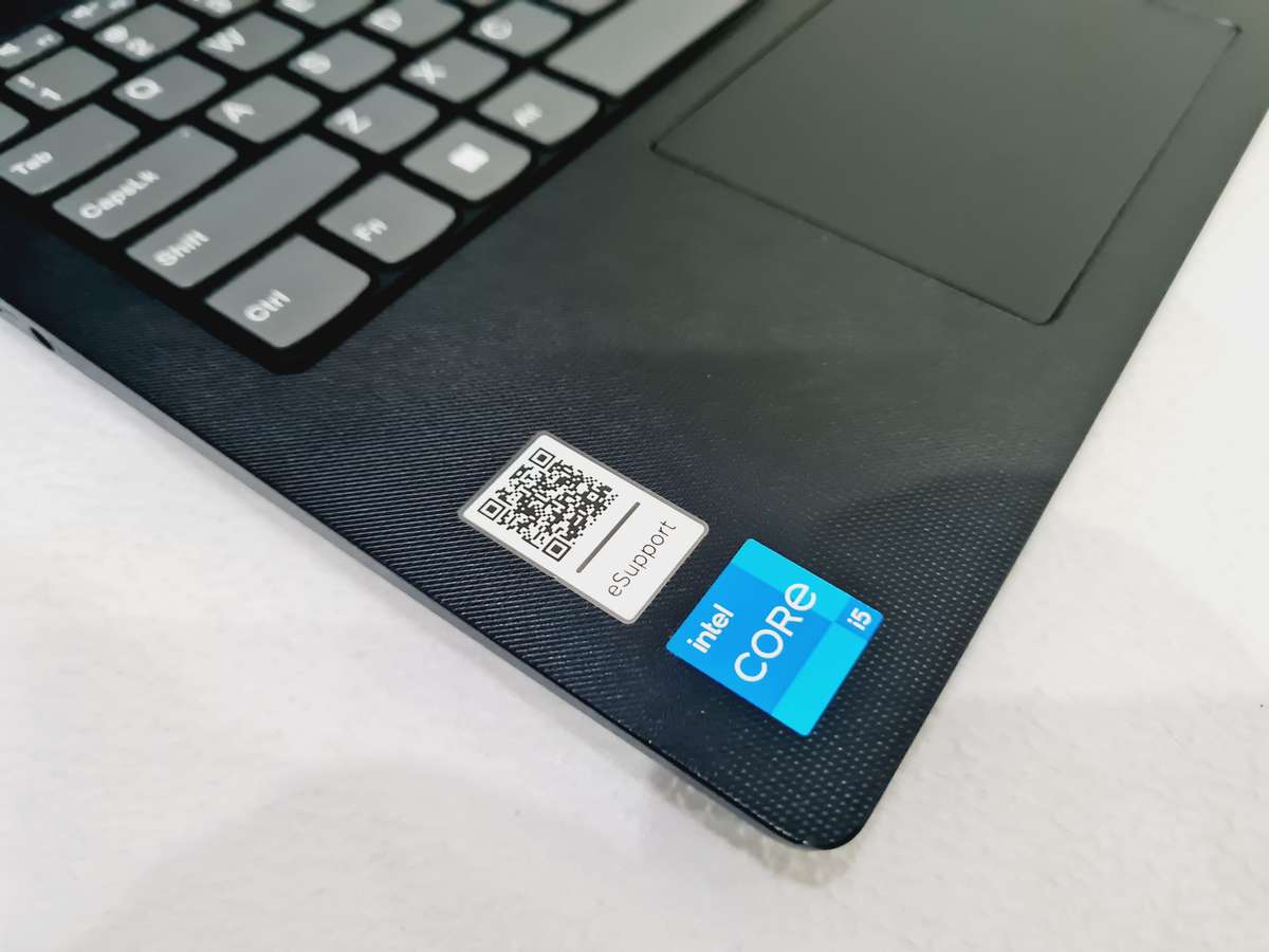 Lenovo v15 g2 - i5 11th gen - 8gb - 512gb nVme