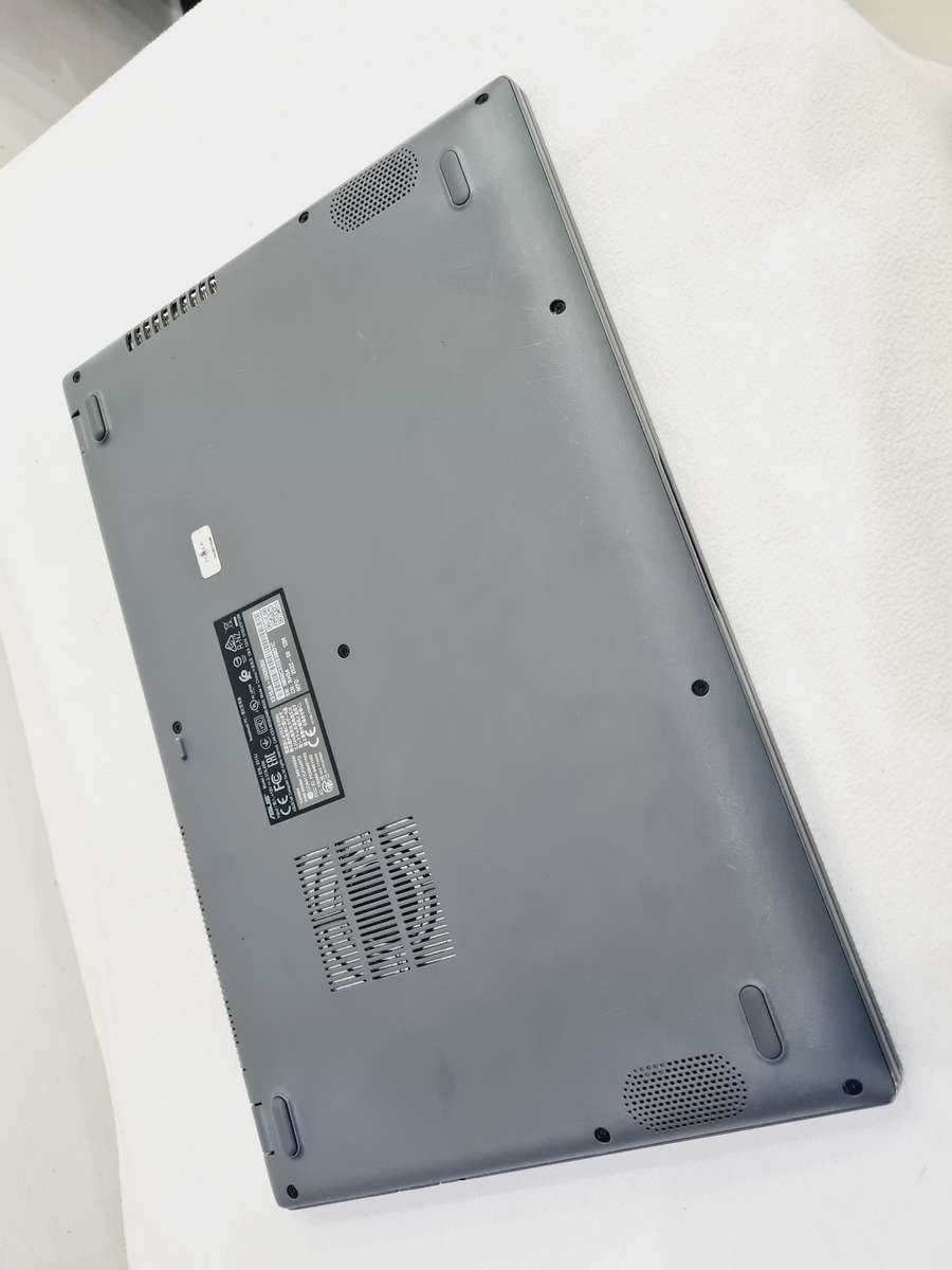 2022 Asus VivoBook - i3 10th gen + 8gb + 256gb ssd