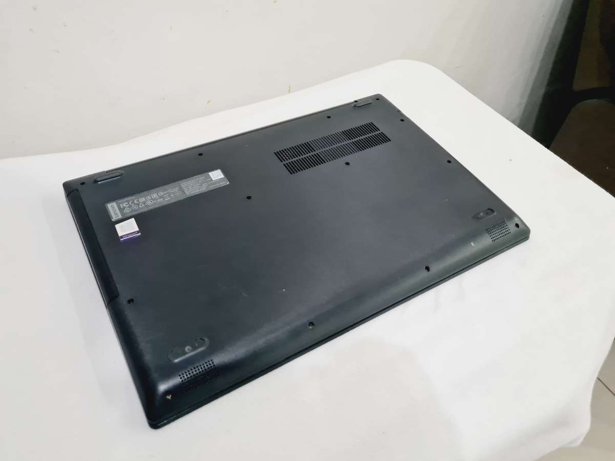 Lenovo Ideapad 130 - i5 8th gen - 8gb - 256gb