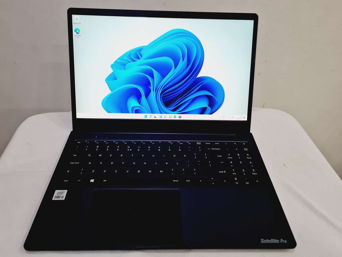 Laptop - i5 10th Gen + 8gb ram + 256gb ssd