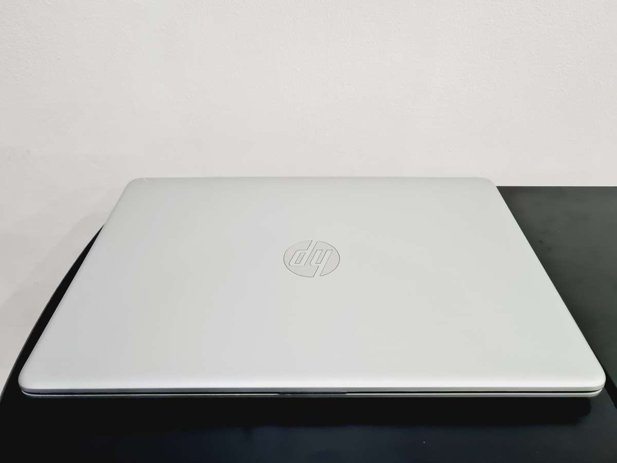 HP 15 - i5 11th gen - 8gb ram - 256gb nVme and 1tb hdd
