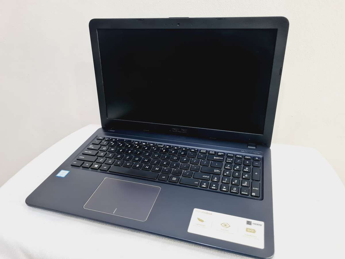 2021 Asus Vivobook - Core i5 - 8gb - 256gb ssd