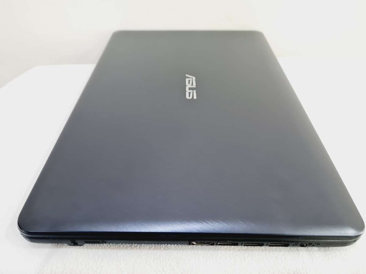 2021 Asus Vivobook - Core i5 - 8gb - 256gb ssd