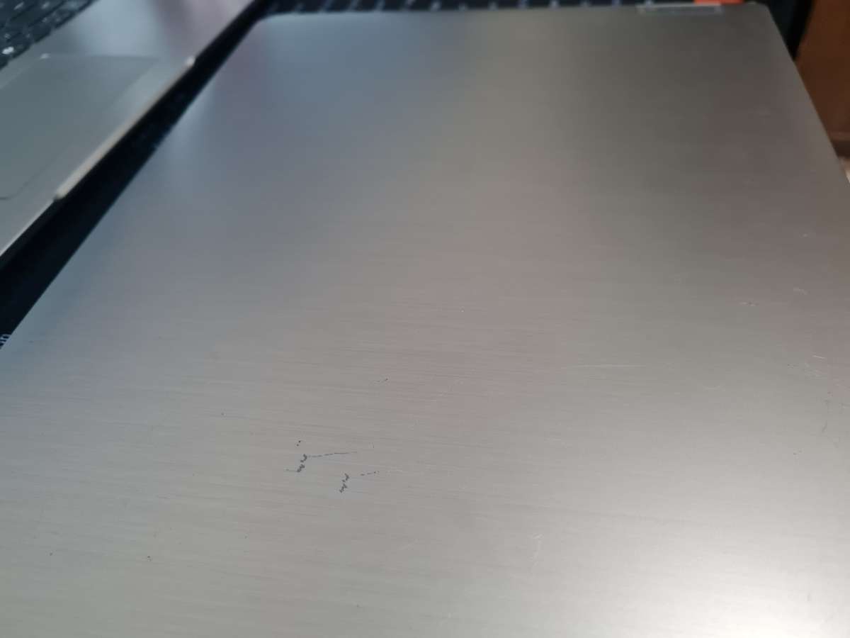 Lenovo Ideapad 3 - i5 11th gen - 8gb ram - 512gb ssd