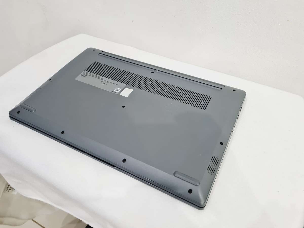 Lenovo Ideapad 3 - i5 11th gen - 8gb ram - 512gb ssd