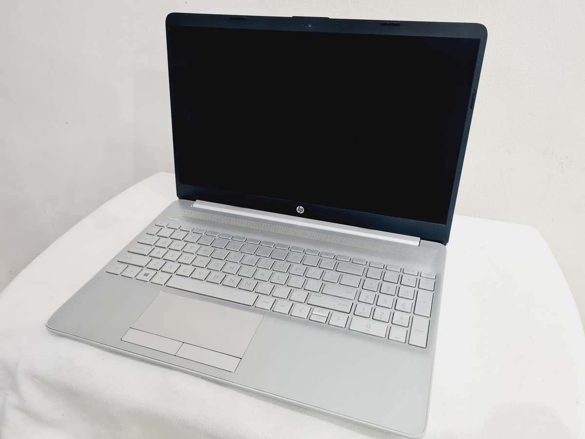 HP 15 - Core i7 11th gen - 8gb - 1tb hdd