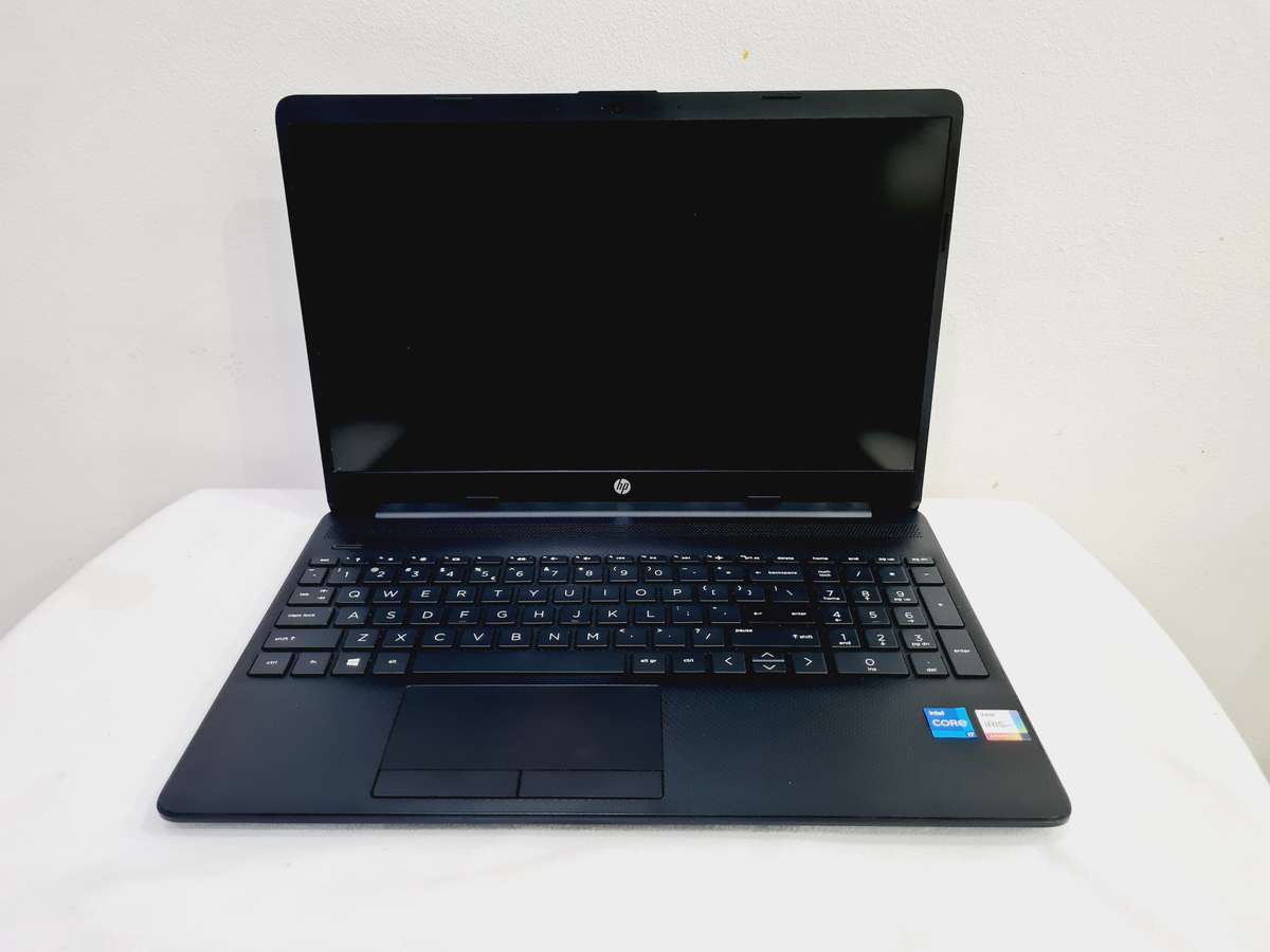 HP 15 - i7 11th gen - 8gb ram - 512gb nVme + 1tb hdd