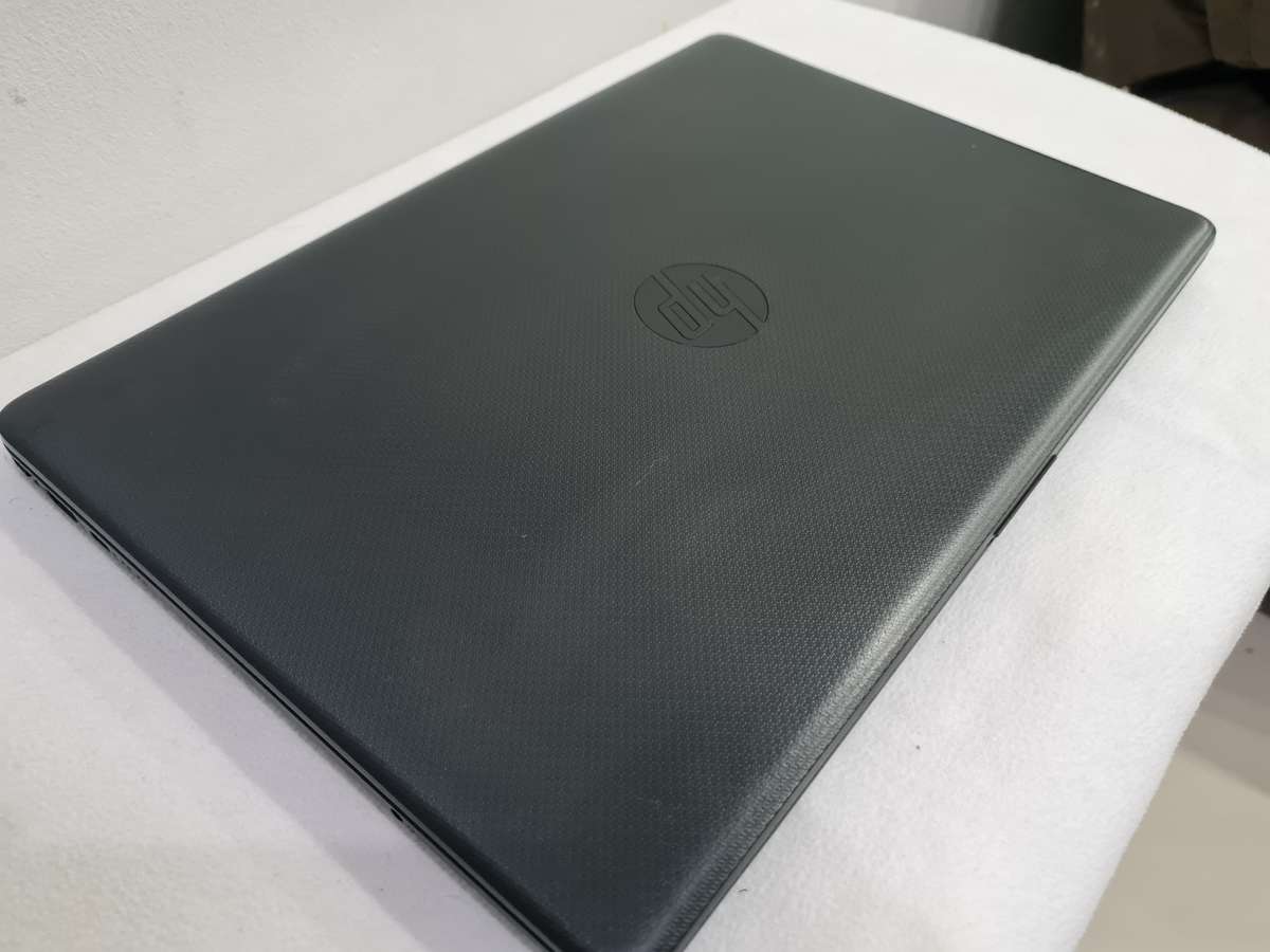 HP 15 - i7 11th gen - 8gb ram - 512gb nVme + 1tb hdd