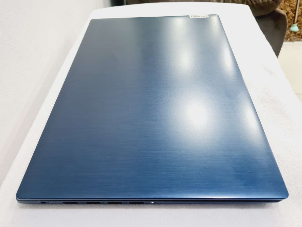 Good spec Lenovo Ideapad 3 - i5 10th gen - 12gb ram - 512gb ssd