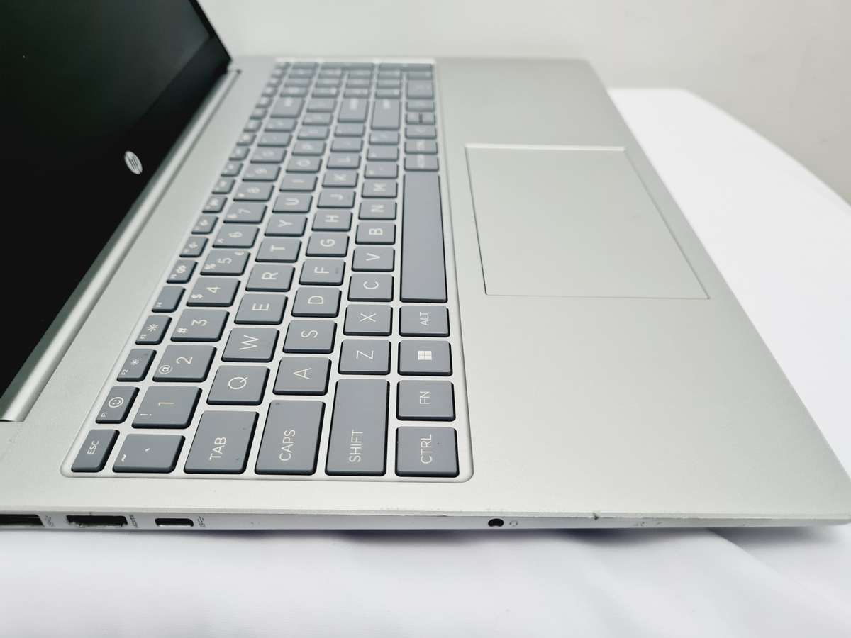 HP 15 - Ryzen 5 - 16gb ram - 512gb ssd