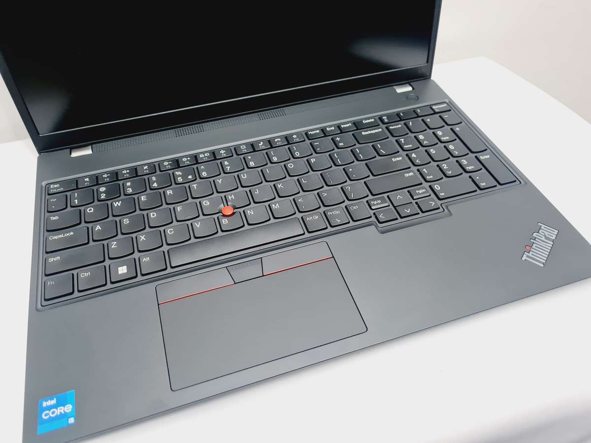 2023 ThinkPad - i5 13th gen - 8gb - 512gb
