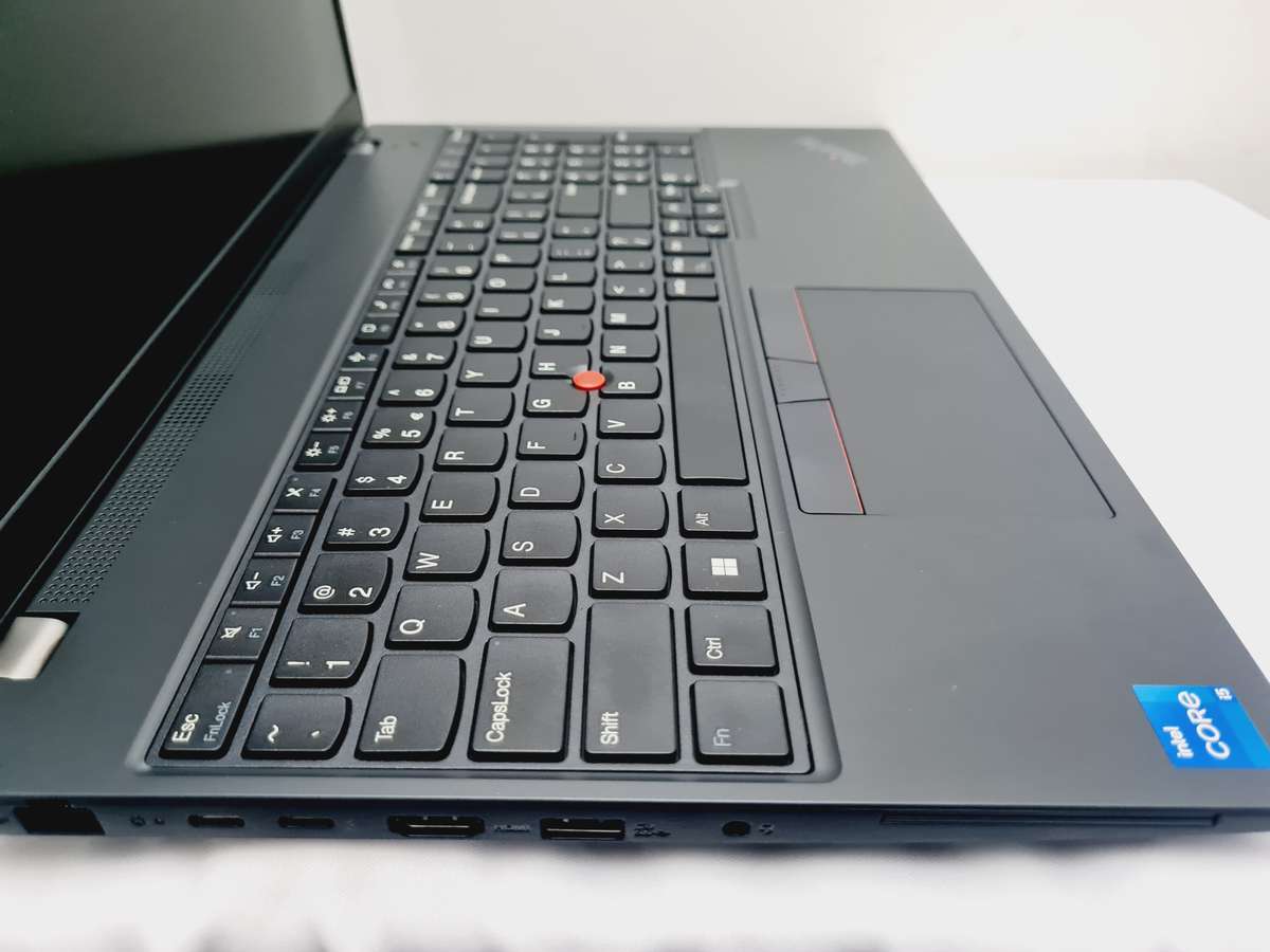 2023 ThinkPad - i5 13th gen - 8gb - 512gb