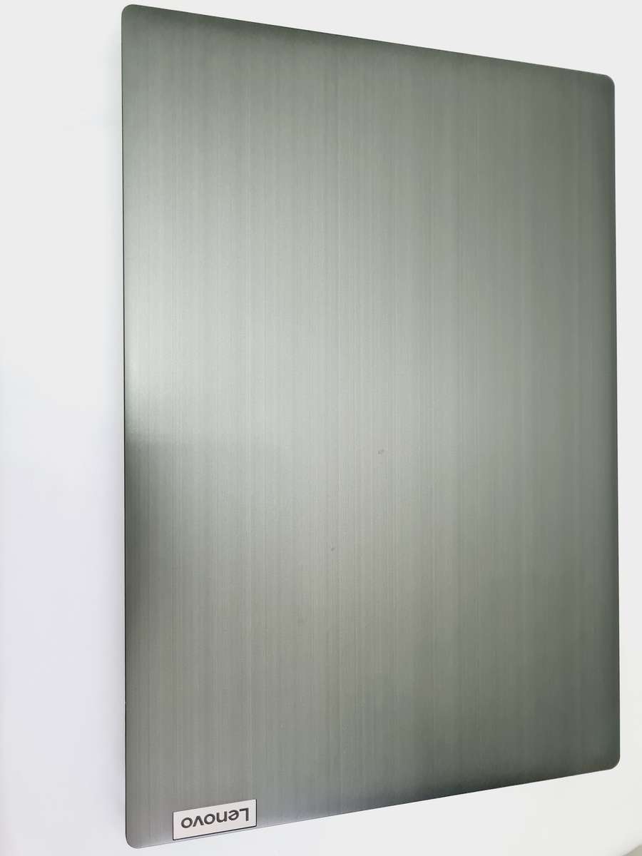 2021 Lenovo V15 - i5 10th - 8gb - 256gb ssd