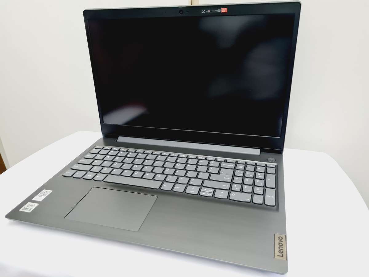 2021 Lenovo V15 - i5 10th - 8gb - 256gb ssd