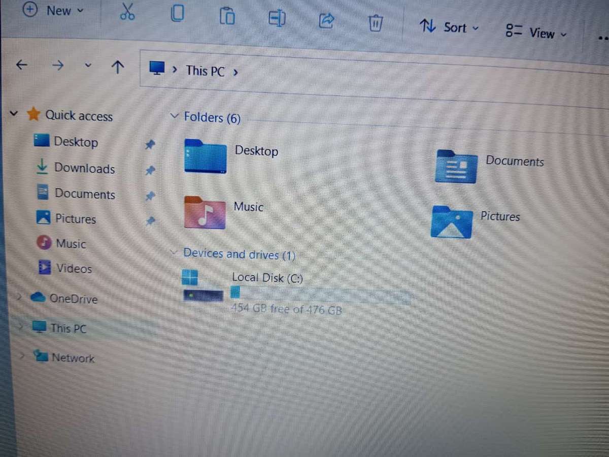 Lenovo Ideapad 3 - i7 11th gen - 8gb ram - 512gb ssd