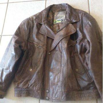 Geniune Leather Jacket Maunufactured By Trapper - Large