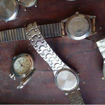 A Lot Of Vintage Watches - More Than  50 Years Old - Selling As Is