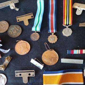 Medals, Robbons, Ribbon Bars exectra - Selling As A lot - See Photo's