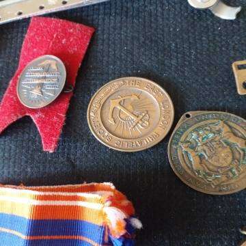 Medals, Robbons, Ribbon Bars exectra - Selling As A lot - See Photo's