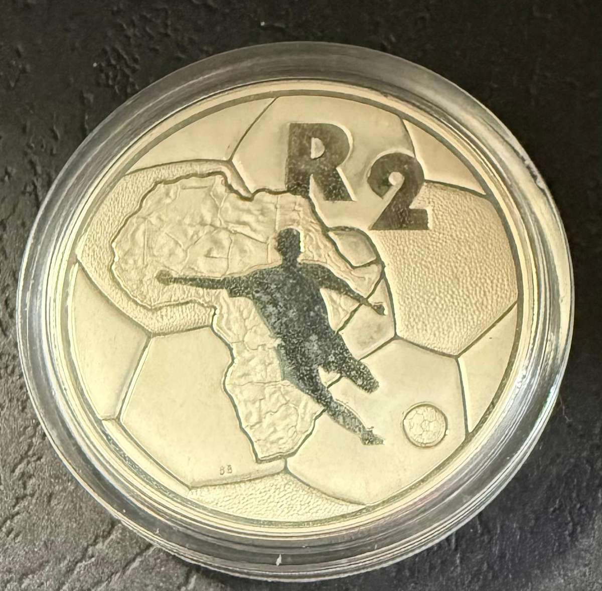 SILVER 1 OUNCE - 1996 Silver Proof R2 Bafana Bafana Cup- Mintage 2690 -with COA in original SAM box