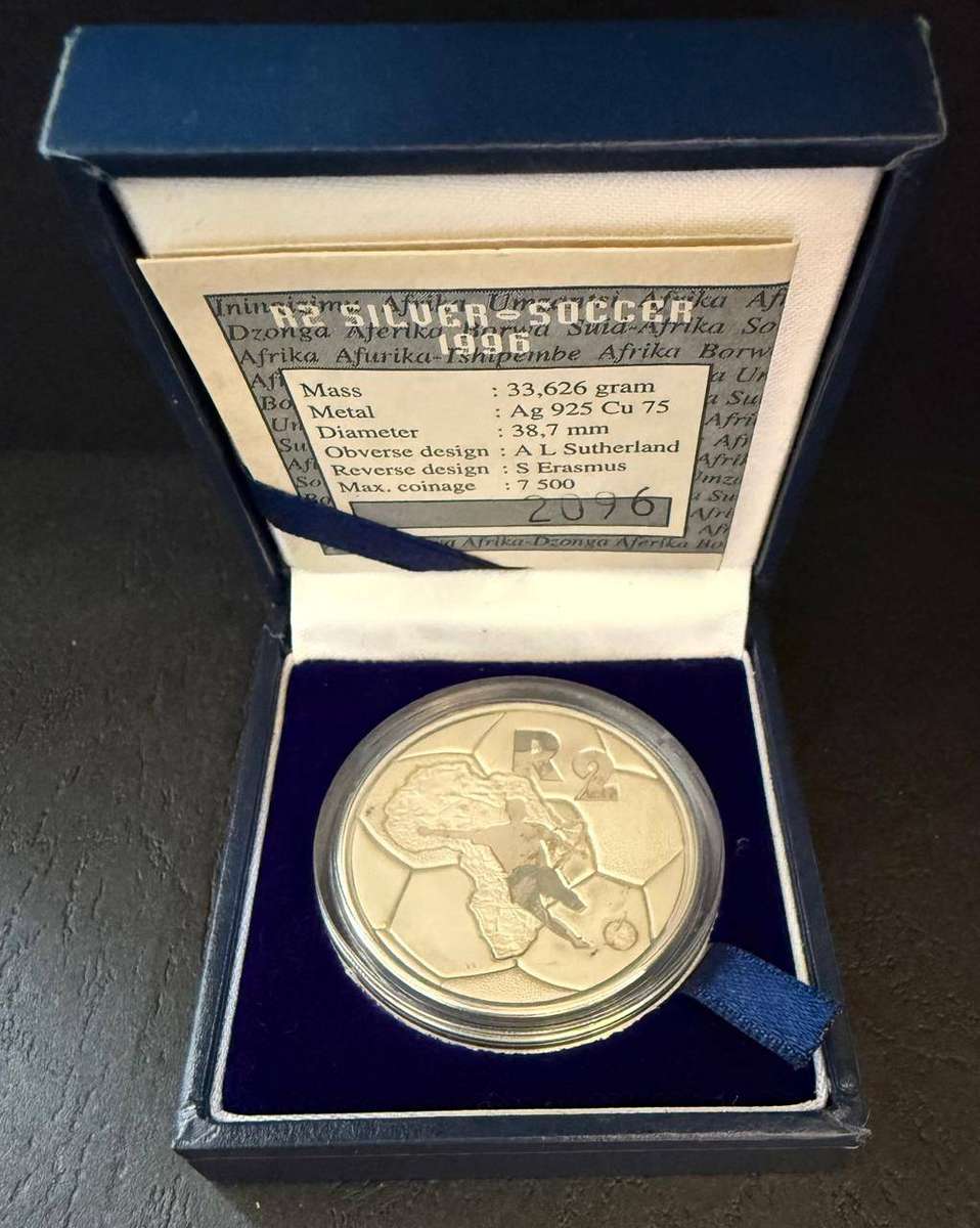 SILVER 1 OUNCE - 1996 Silver Proof R2 Bafana Bafana Cup- Mintage 2690 -with COA in original SAM box