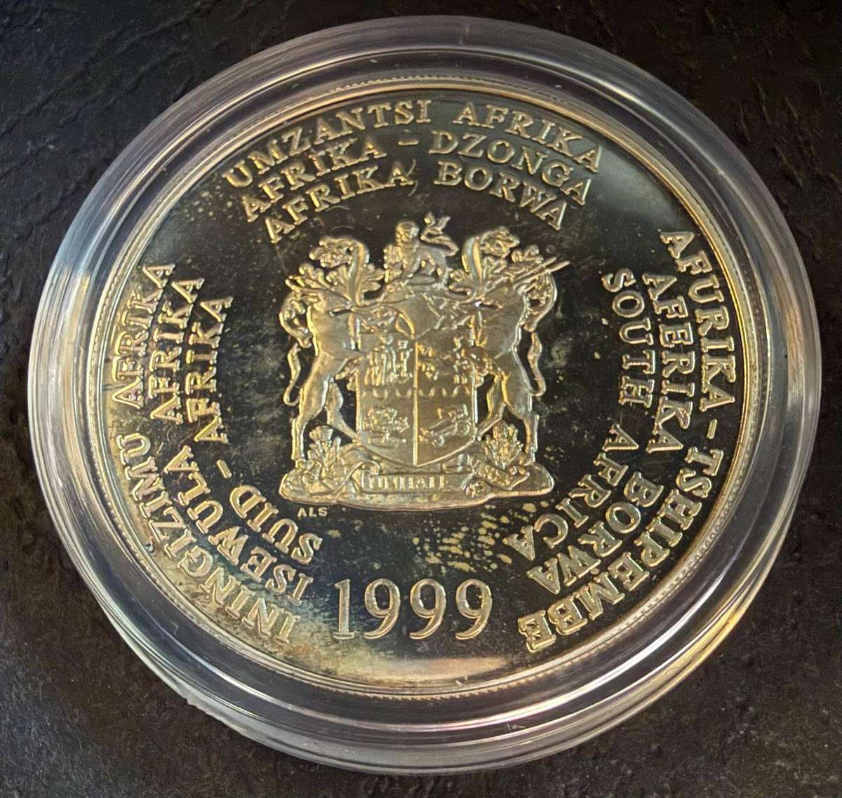 SILVER 1 OUNCE - Silver Proof R2 - The Great White Shark - Mintage 1982